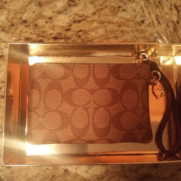 Coach Wallet! - Picture 2 of 4